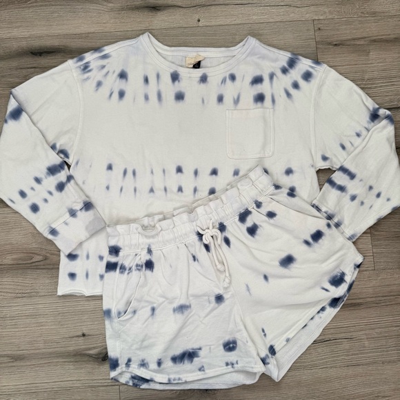 Universal Thread Tops - Universal Thread Tie-Dye Lounge Set in White and Blue